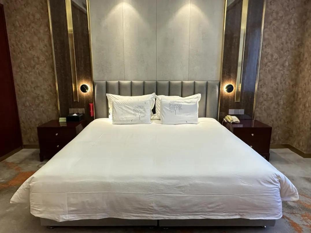 Beijing Jingyi Hotel Esterno foto